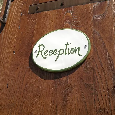 Il Grifone A Aparthotel Cortona